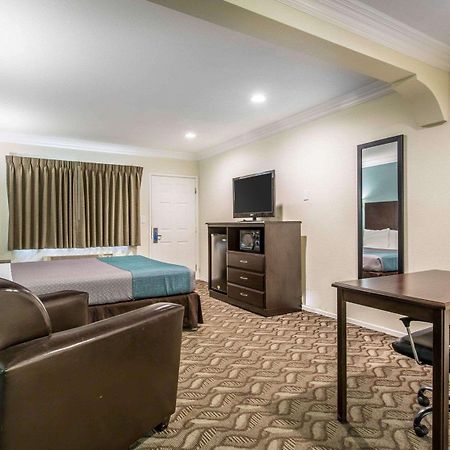 Rodeway Inn & Suites Ίνγκλγουντ Εξωτερικό φωτογραφία