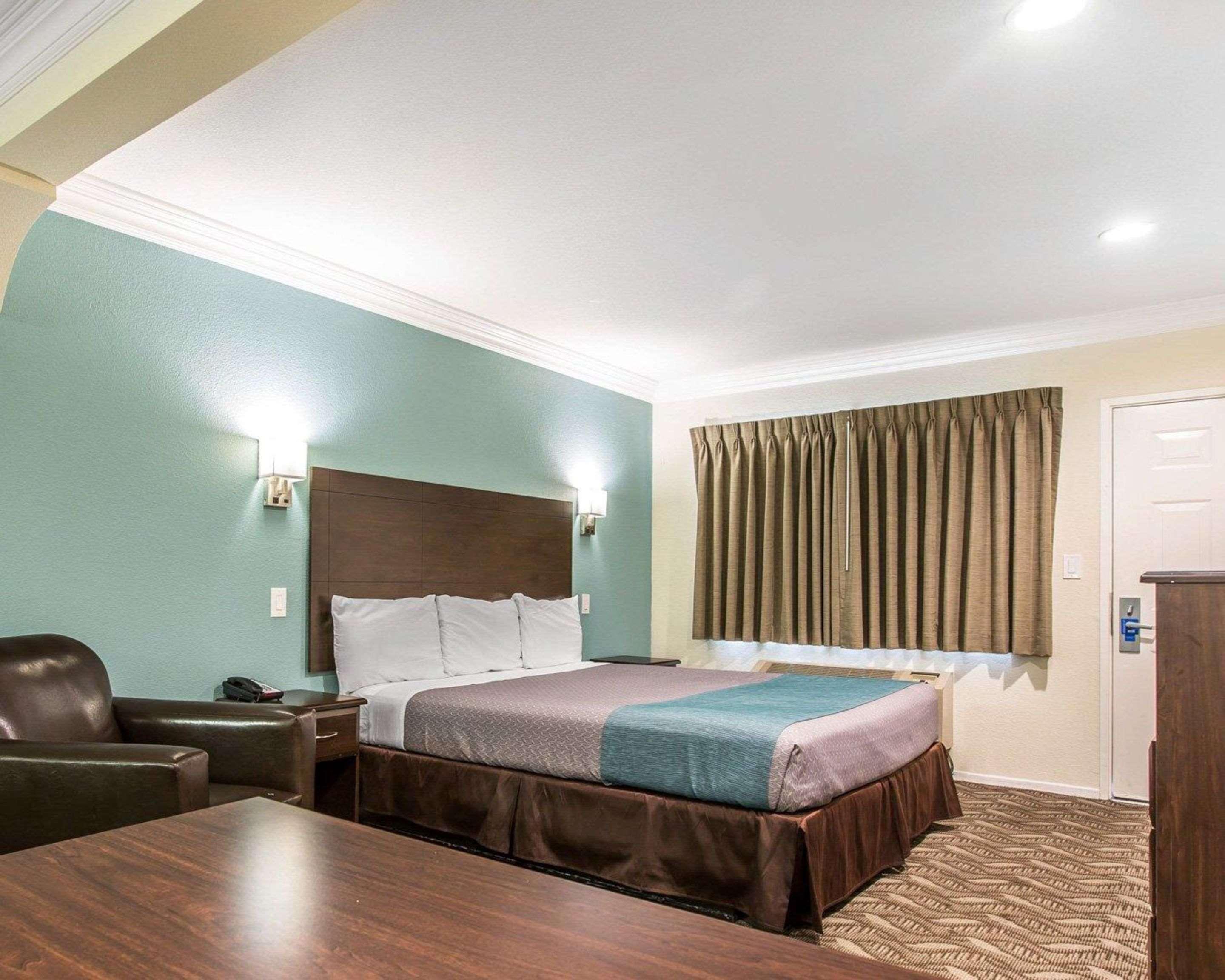 Rodeway Inn & Suites Ίνγκλγουντ Εξωτερικό φωτογραφία