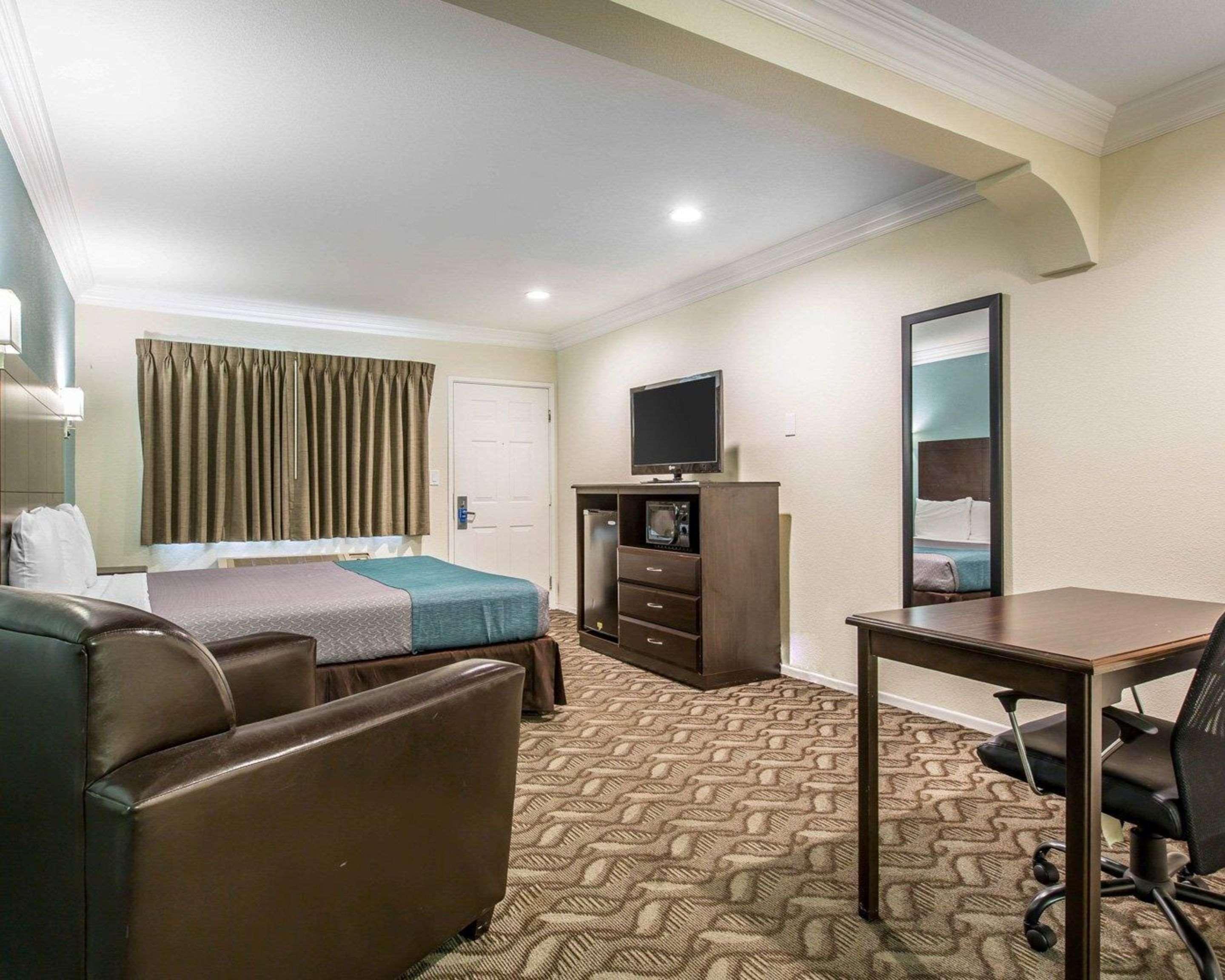 Rodeway Inn & Suites Ίνγκλγουντ Εξωτερικό φωτογραφία