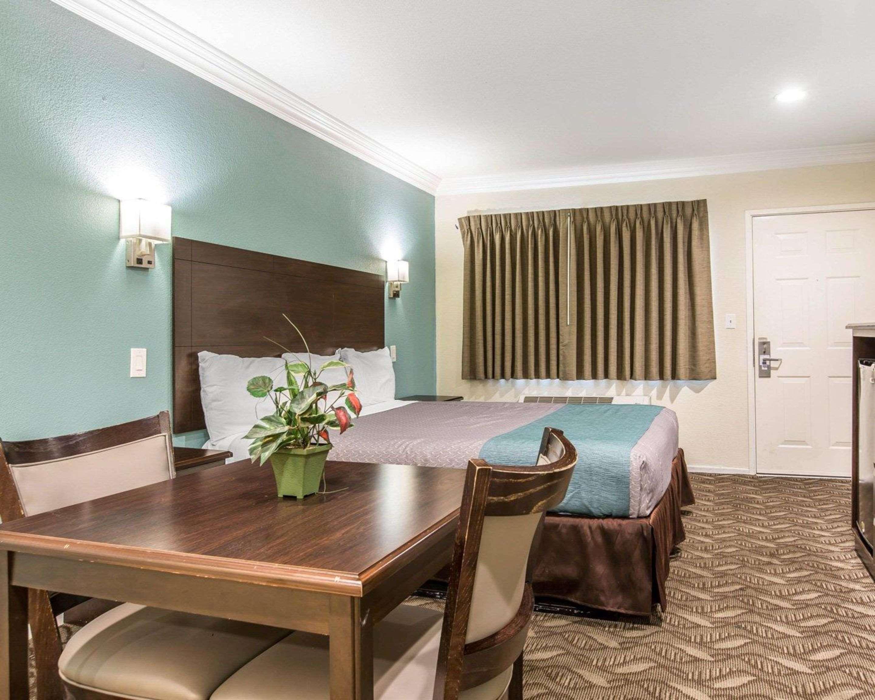 Rodeway Inn & Suites Ίνγκλγουντ Εξωτερικό φωτογραφία