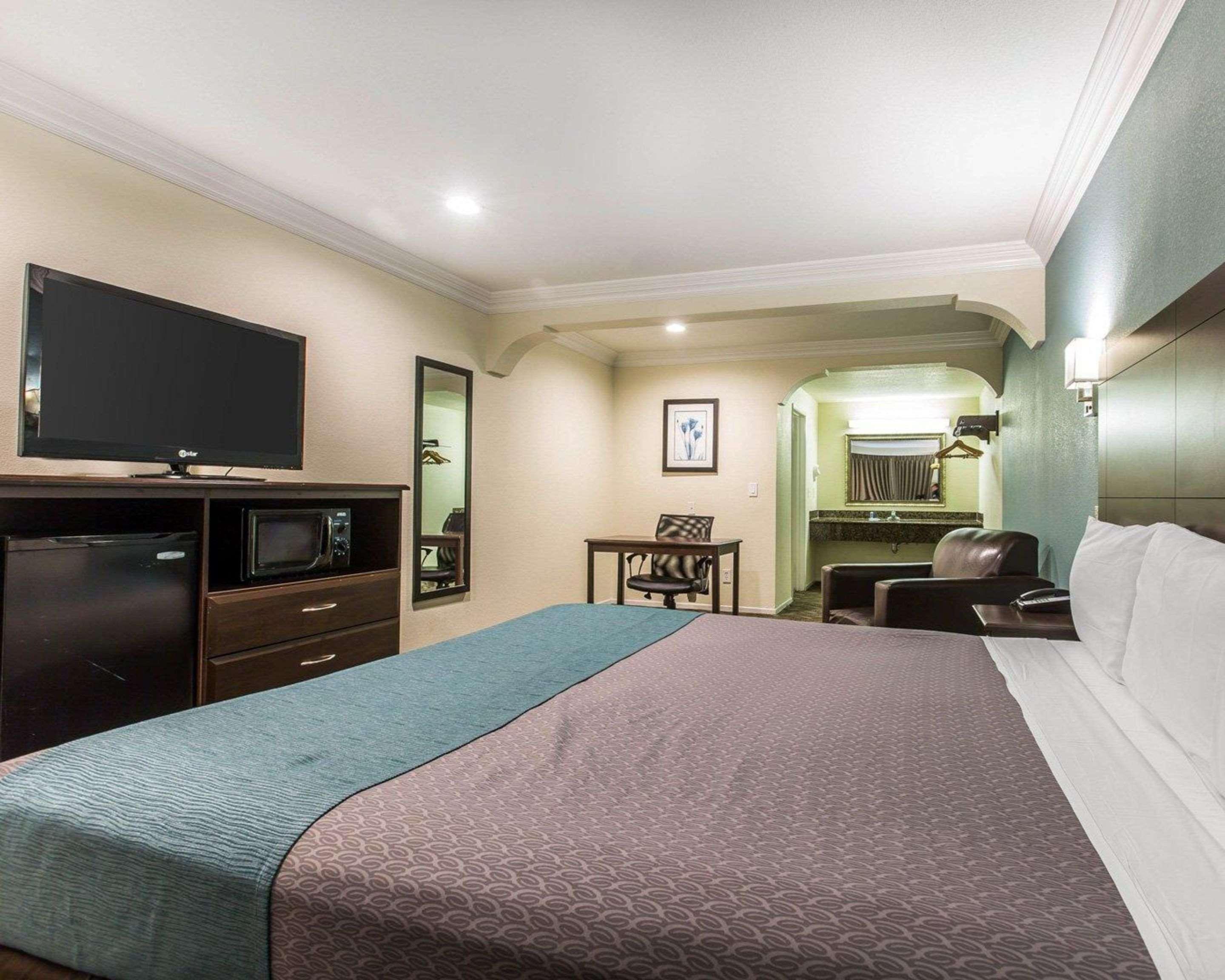 Rodeway Inn & Suites Ίνγκλγουντ Εξωτερικό φωτογραφία
