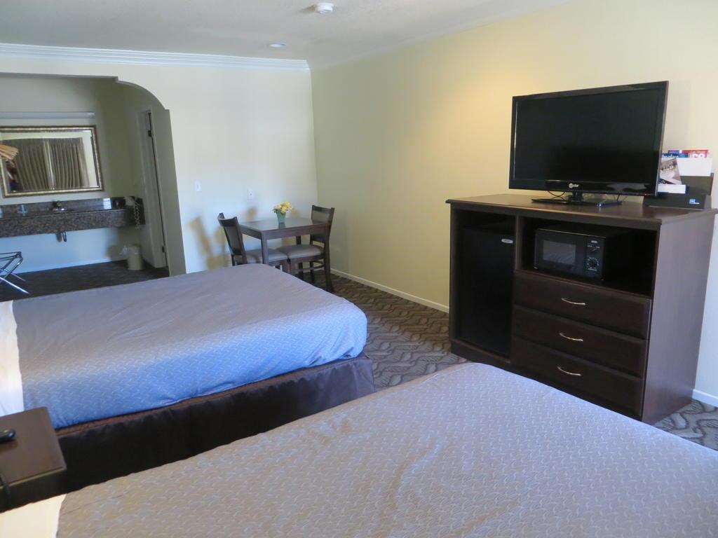 Rodeway Inn & Suites Ίνγκλγουντ Εξωτερικό φωτογραφία