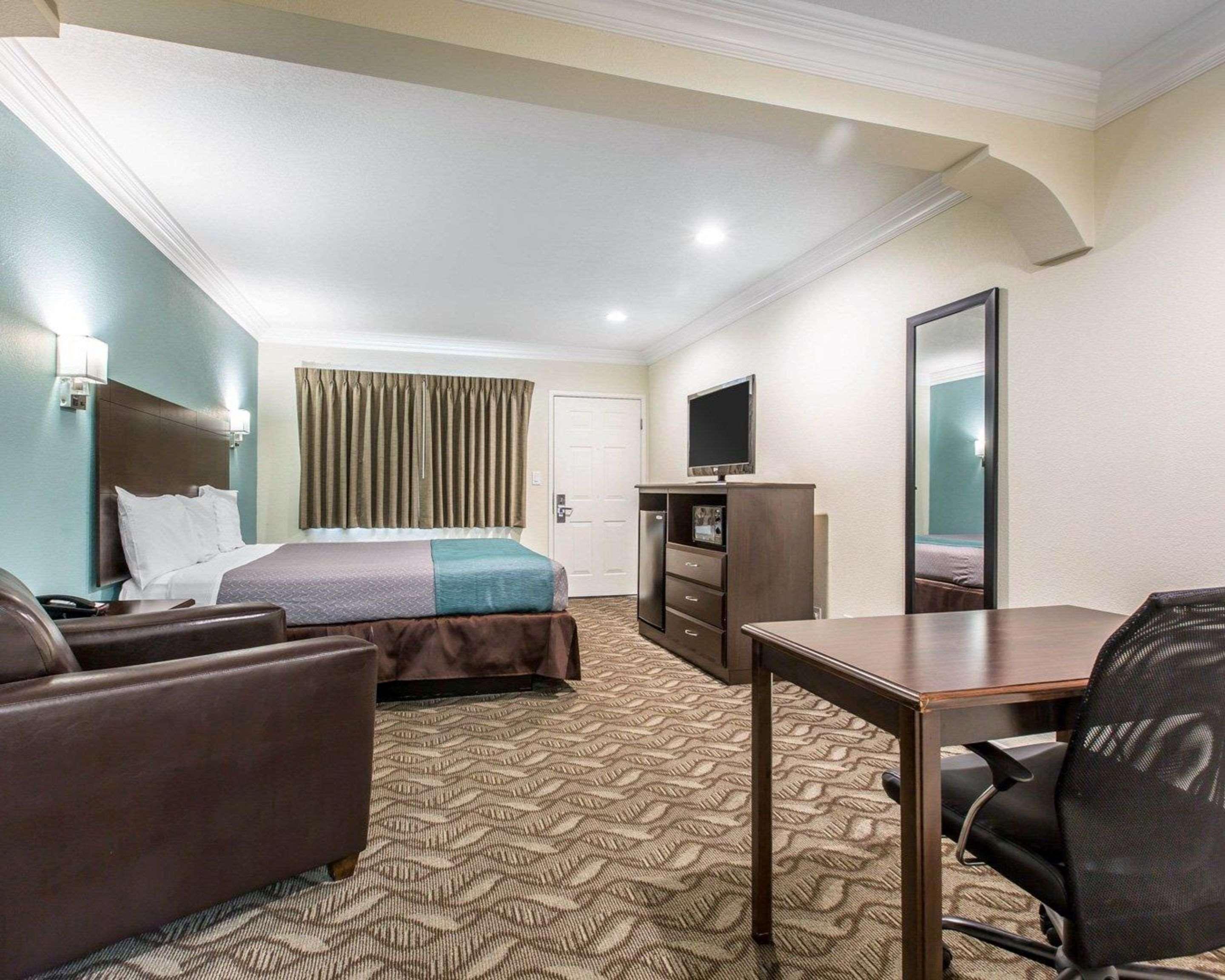 Rodeway Inn & Suites Ίνγκλγουντ Εξωτερικό φωτογραφία