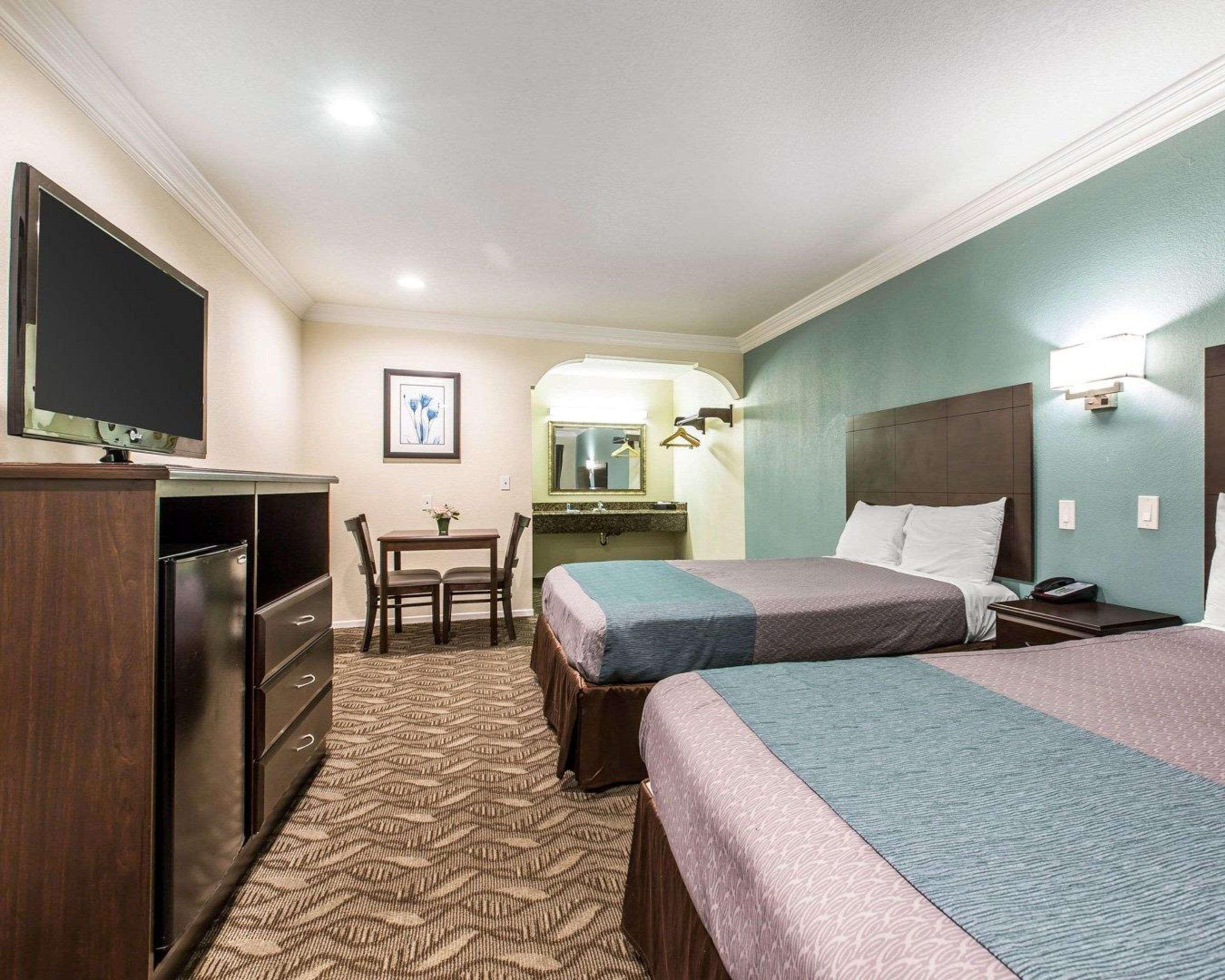 Rodeway Inn & Suites Ίνγκλγουντ Εξωτερικό φωτογραφία