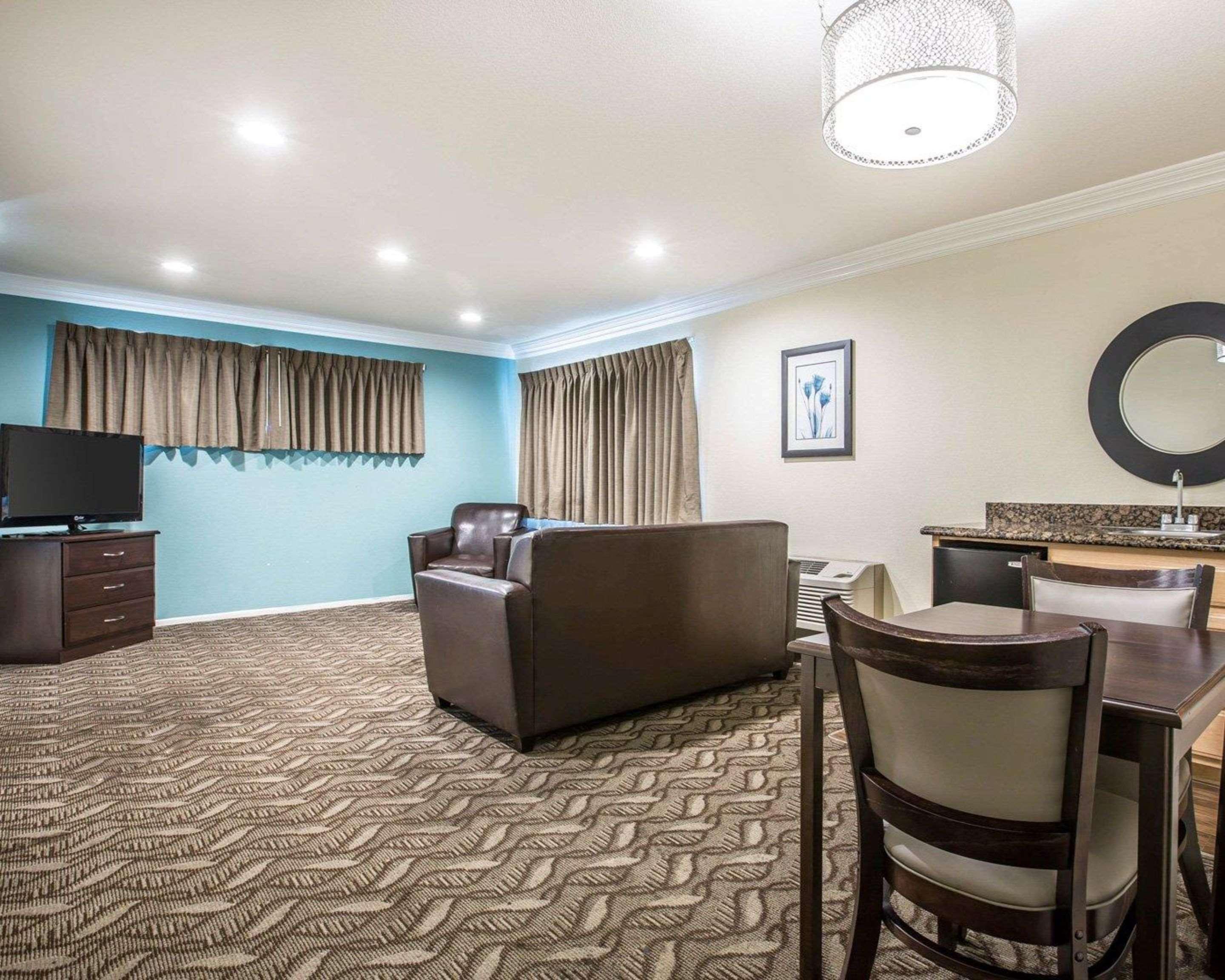 Rodeway Inn & Suites Ίνγκλγουντ Εξωτερικό φωτογραφία